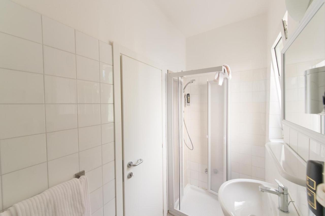Hotel Primo Riva del Garda Esterno foto