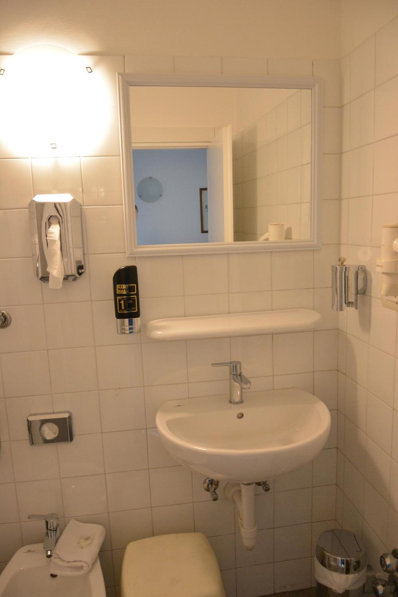Hotel Primo Riva del Garda Esterno foto