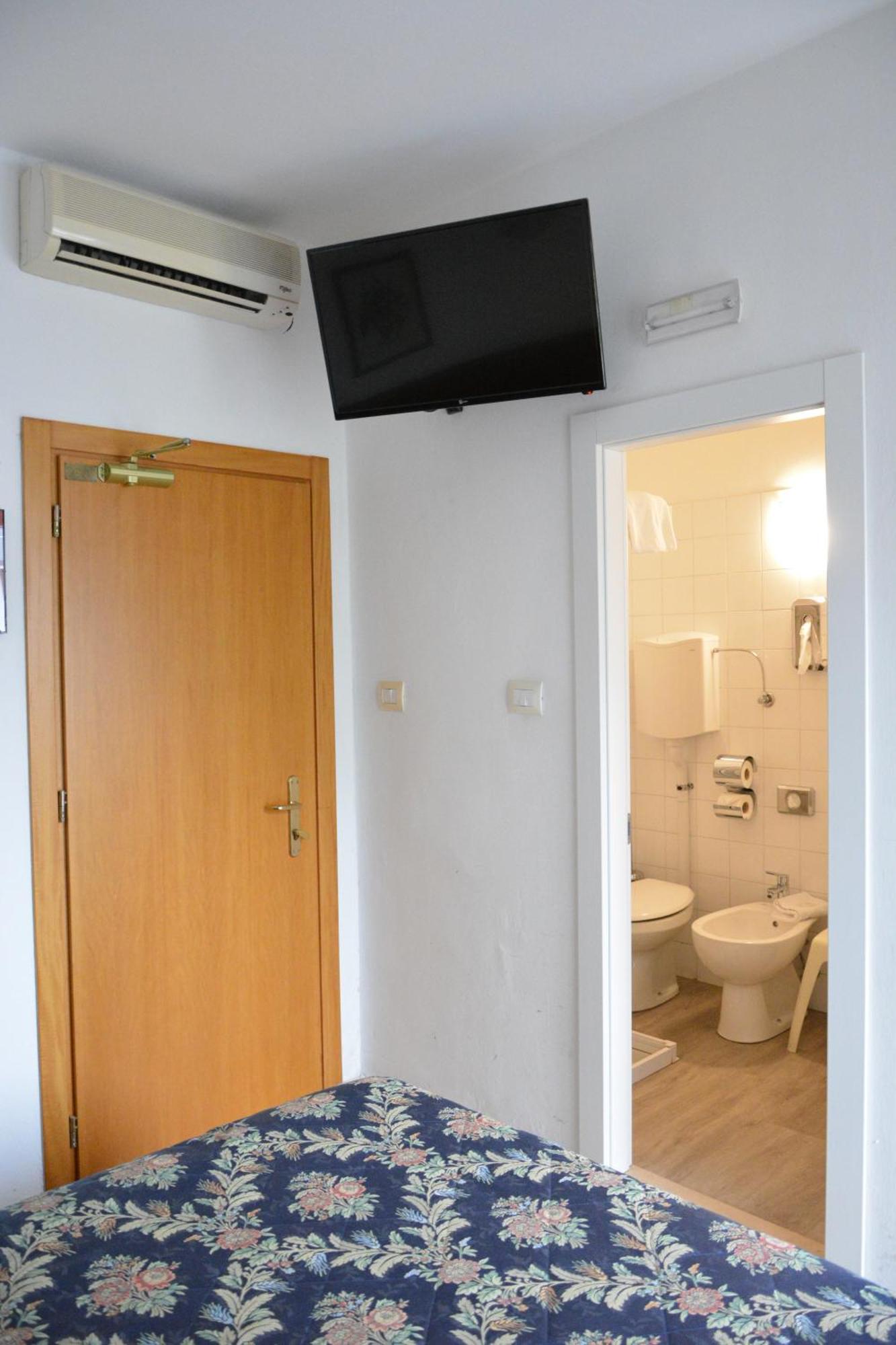 Hotel Primo Riva del Garda Esterno foto