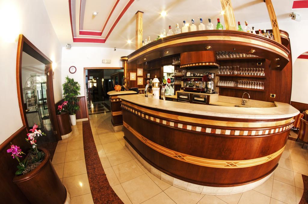 Hotel Primo Riva del Garda Esterno foto