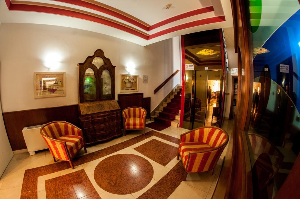 Hotel Primo Riva del Garda Esterno foto