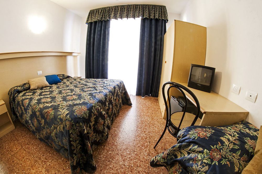 Hotel Primo Riva del Garda Esterno foto