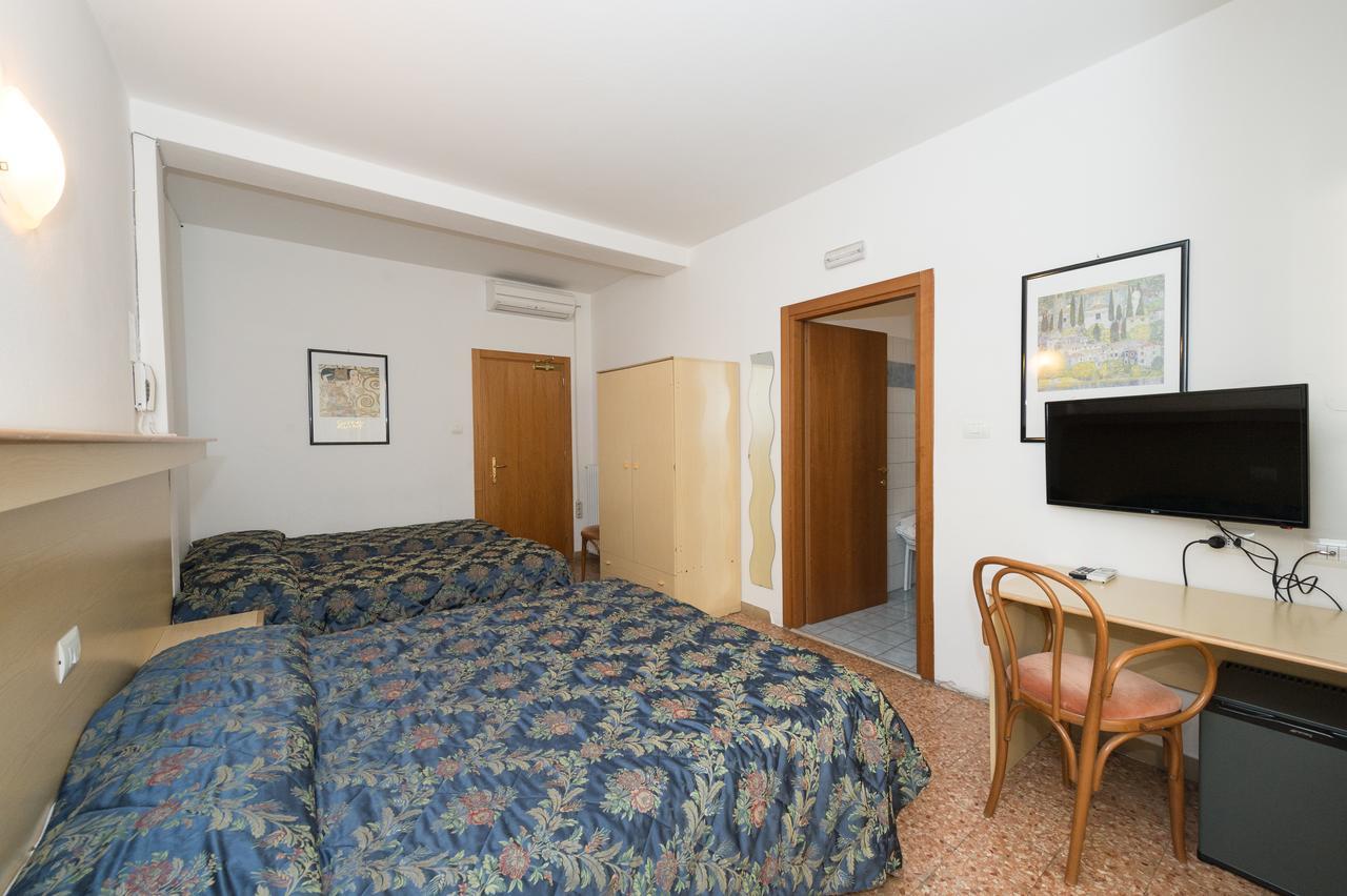 Hotel Primo Riva del Garda Esterno foto